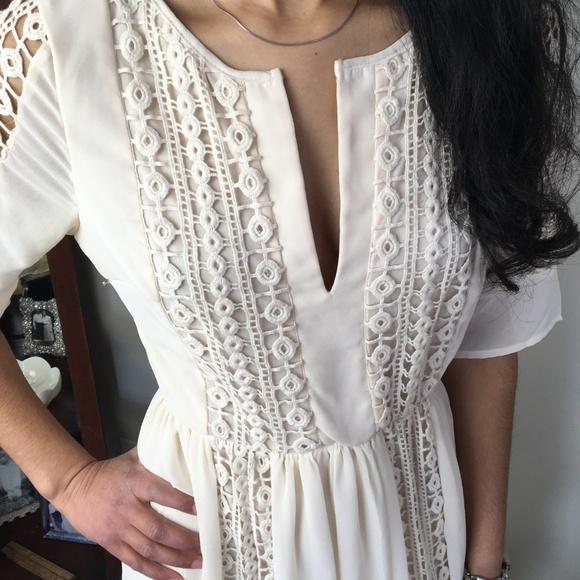 🌸Ivory Dress Boutique Sheer Cut Out GORGEOUS - Picture 3 of 6